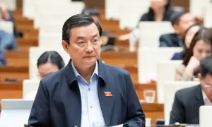 'Cần cấm bóng cười để tránh hủy hoại giới trẻ'